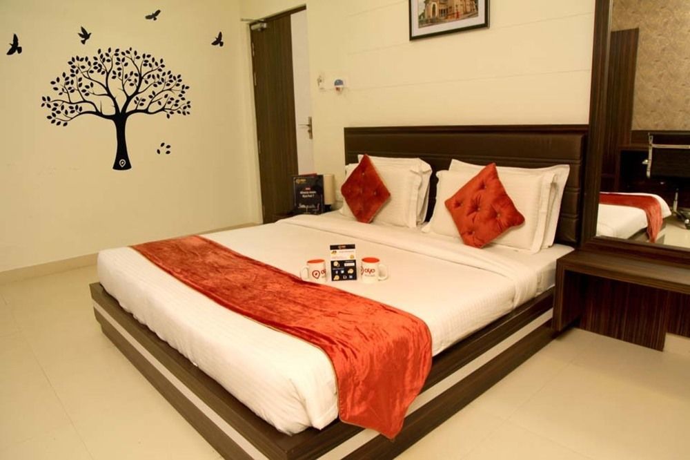 Collection O 45990 Premiere Villa Kakarmatha ภายนอก รูปภาพ