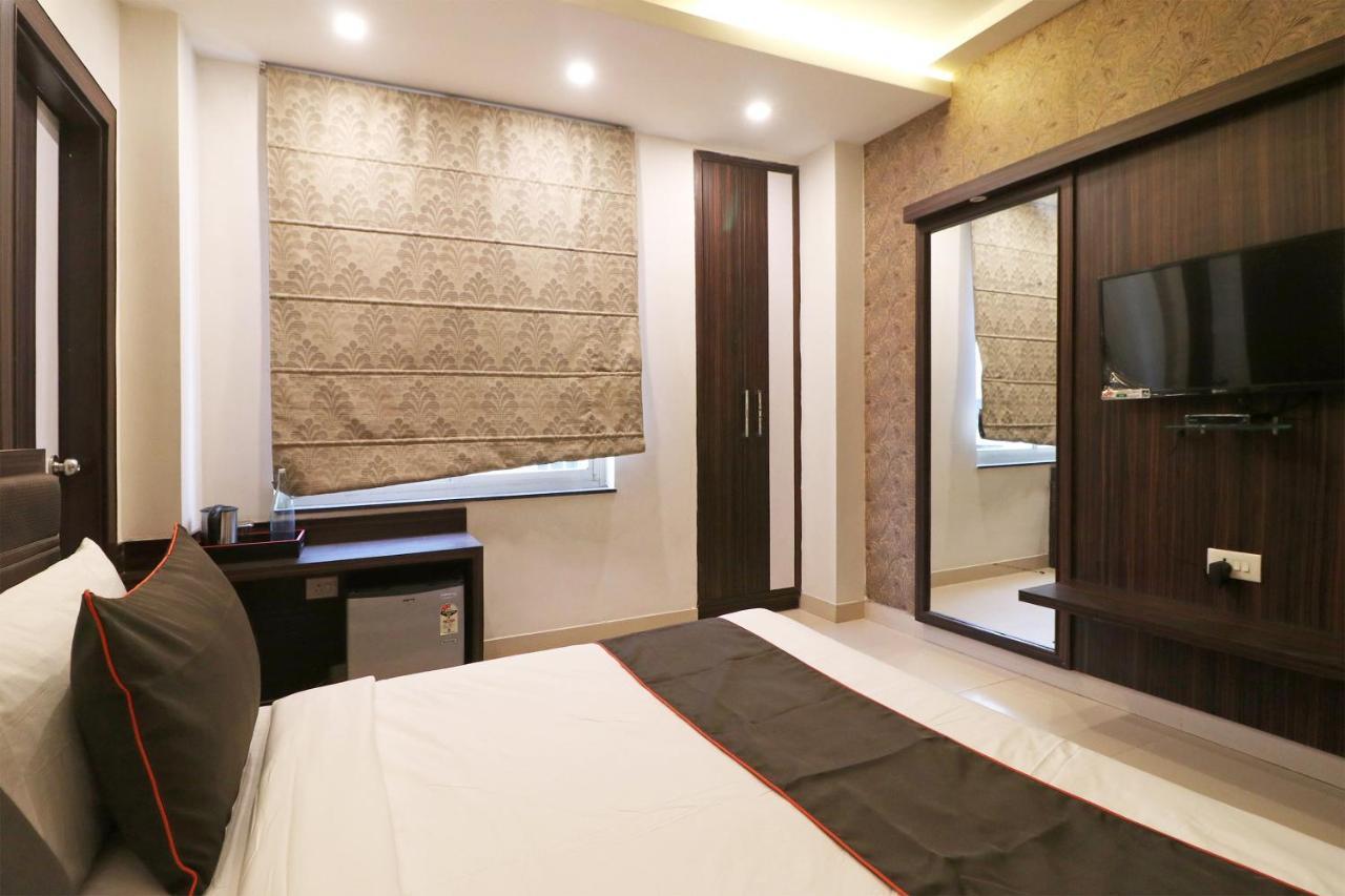 Collection O 45990 Premiere Villa Kakarmatha ภายนอก รูปภาพ