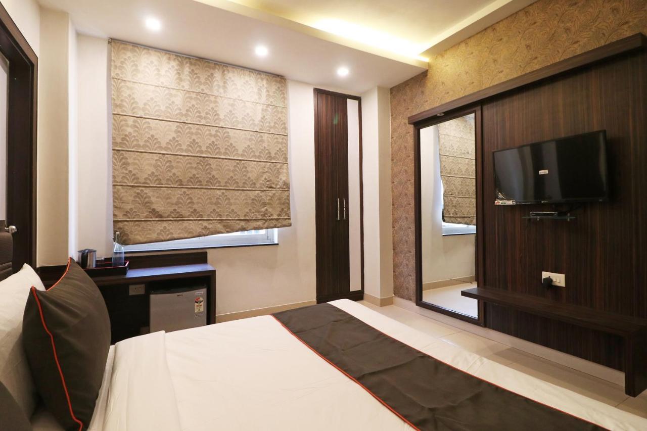 Collection O 45990 Premiere Villa Kakarmatha ภายนอก รูปภาพ