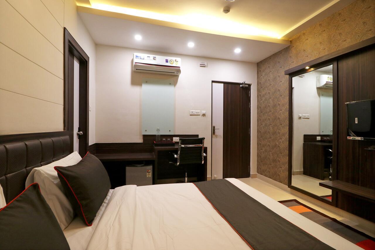 Collection O 45990 Premiere Villa Kakarmatha ภายนอก รูปภาพ