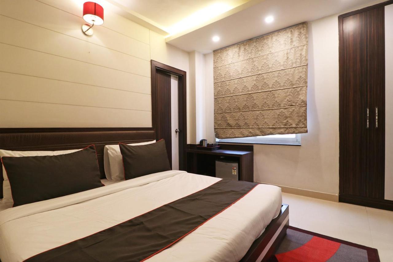 Collection O 45990 Premiere Villa Kakarmatha ภายนอก รูปภาพ